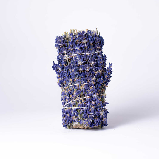 Bílá šalvěj s levandulí